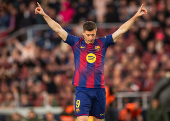 برشلونة يعلن إصابة ليفاندوفسكي وغيابه عن مواجهة أتليتكو في الكأس