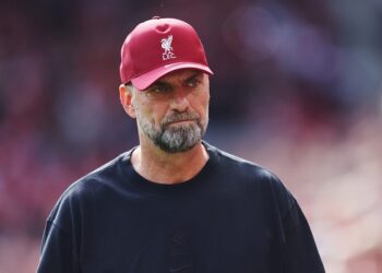 كلوب ينفي أي تواصل مع ريال مدريد ويؤكد تمتعّه بحياته بعد ليفربول