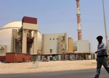 موسكو تطلب من أمريكا وإسرائيل وقف النار لإجلاء موظفيها النووية