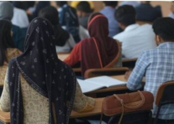 تراجع خطير في القبول الجامعي بكشمير