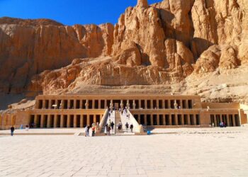 بدء مشروعات ترميم وتطوير معابد الأقصر والكرنك بالبر الشرقي وحتشبسوت وستي الأول بالبر الغربي في الأقصر