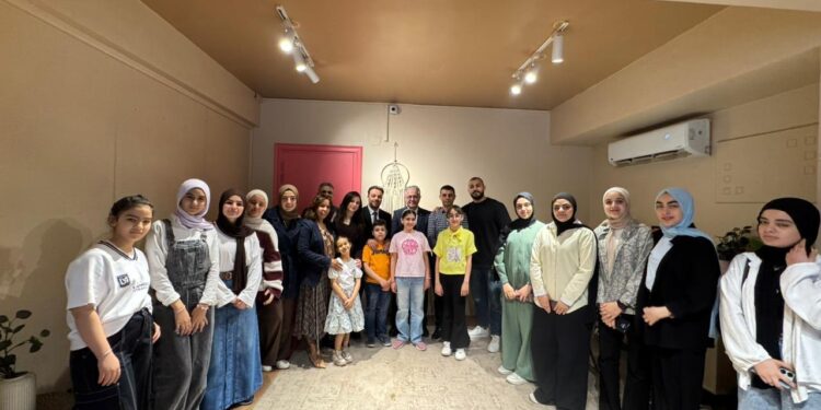 المستشاران الثقافيان الفلسطيني والتركي يطلعان على تجربة "مركز طابو" لتأهيل الأطفال الناجين