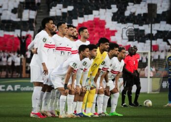 كاف يعيّن طاقم تحكيم جنوب إفريقي لمواجهة الزمالك وشباب بلوزداد في نصف نهائي الكونفدرالية