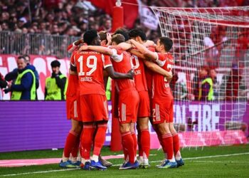 بايرن ميونيخ بطلًا للدوري الألماني للمرة 35 بعد رباعية في شتوتجارت