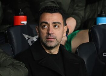 تشافي يكشف: حاولت إعادة ميسي ونيمار إلى برشلونة.. والرئيس رفض الصفقة