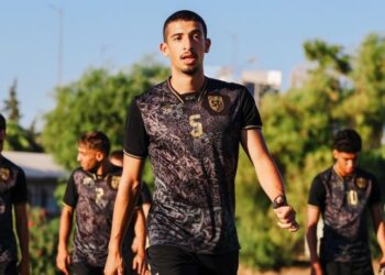 من الدرجة الثانية إلى كأس العالم.. آدم عروس يفرض نفسه في منتخب تونس