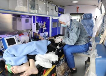 الأردن يجلي 20 طفلاً مريضاً من غزة للعلاج بالمملكة