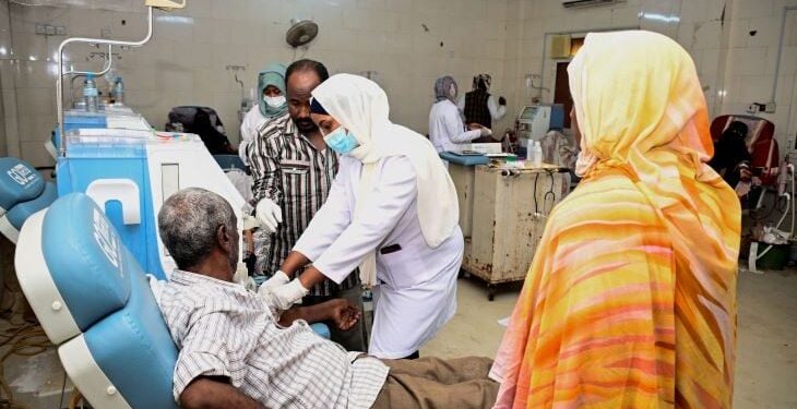 235 قتيلاً من الكوادر الطبية وانهيار متسارع للقطاع الصحي تحت القصف في السودان