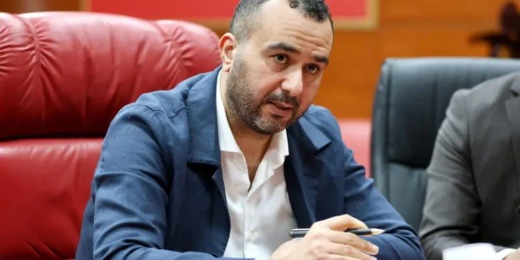 ليبيا  تتعاون مع شركة عالمية لتطوير منظومة الاستجابة السريعة ورفع كفاءة فرق الإنقاذ