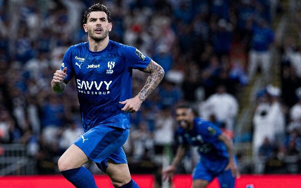 ثيو هيرنانديز جاهز لديربي الهلال والنصر بعد الفحوص الطبية