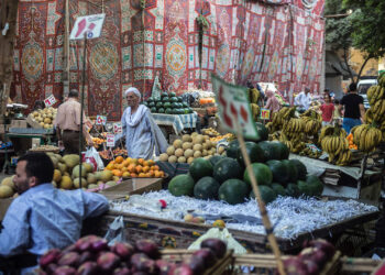 تراجع التضخم لا يبدد المخاوف.. الأسر المصرية تترقب موجة أسعار جديدة