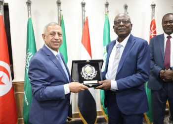 وزير النقل السوداني يبحث مع رئيس الأكاديمية العربية آفاق التعاون