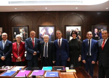 أبو غزاله خلال استقباله وزير خارجية تونس والوفد المرافق له