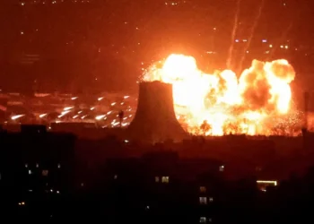 جنوب ايران جراء قصف امريكى ردا على اسقاط اباتشى فى هرمز