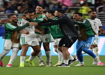 الجزائر تفوز على الأردن وتنعش آمالها في مونديال 2026
