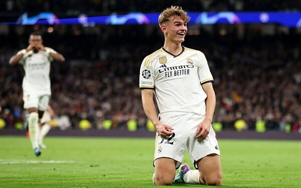 مورينيو يحدد نيكو باز أولى صفقاته مع ريال مدريد