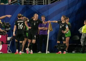 هالاند يقود النرويج للفوز على السنغال والتأهل لدور الـ32 بمونديال 2026