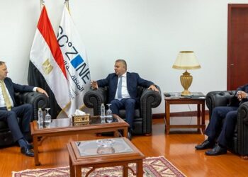 الهيئة الاقتصادية لقناة السويس تستقبل وفد بلجيكى للاستثمار