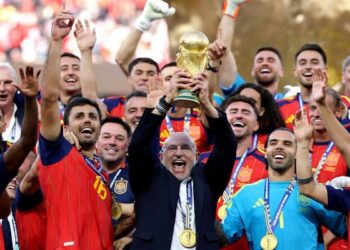 دي لا فوينتي: فخور بجيل إسبانيا الذهبي بعد التتويج بكأس العالم 2026