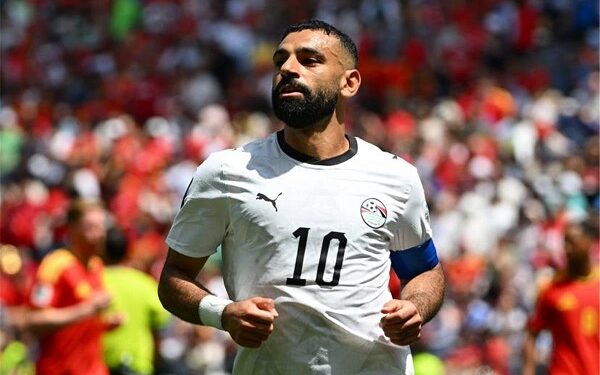 رومانو يكشف حقيقة مفاوضات بشكتاش مع محمد صلاح ويعلق على بيان النادي التركي
