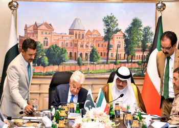 باكستان والكويت توقعان اتفاقية بروتوكول دفاعية لعام 2026