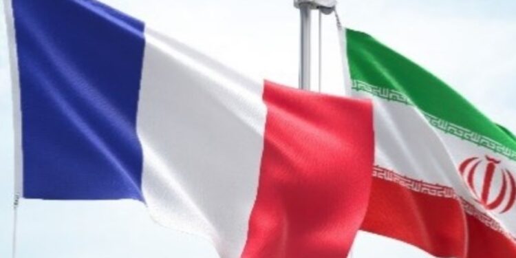 تصعيد دبلوماسي جديد يشعل الخلاف بين طهران وباريس
