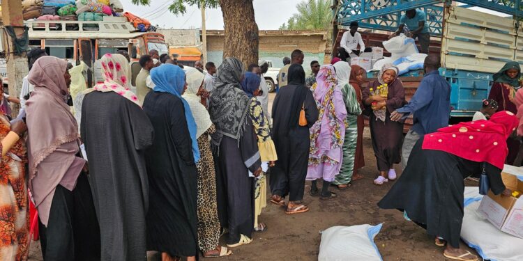 توقف «التكايا» يفاقم الجوع في جنوب الخرطوم.. 50 ألف أسرة تواجه أزمة غذاء حادة