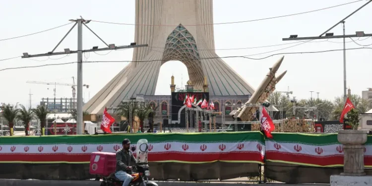 إيران