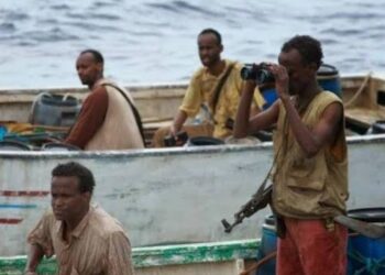 القراصنة يوسعون نطاق هجماتهم.. خليج عدن أمام تهديد بحري جديد
