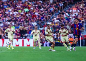 برشلونة يهزم الأهلي 2-1 في كأس خوان جامبر