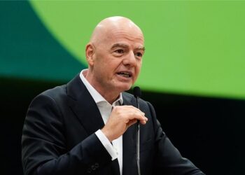 إنفانتينو يعلن بطولة كأس العالم تحت 15 عامًا ويرد على منتقديه