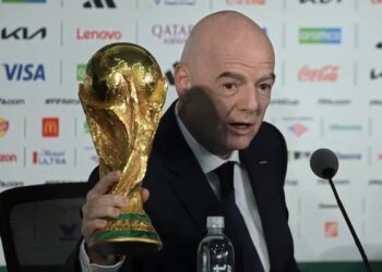 فيفا يتراجع عن خطة خصخصة كأس العالم بعد موجة رفض واسعة