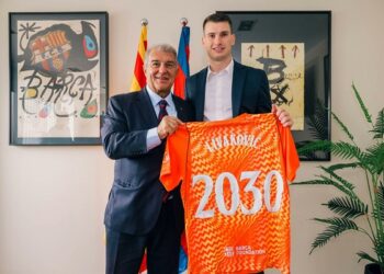 برشلونة يضم الحارس ليفاكوفيتش من فنربخشه حتى 2030