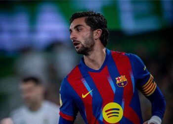 برشلونة يحسم موقفه من فيران توريس.. تجديد أو رحيل بشروط