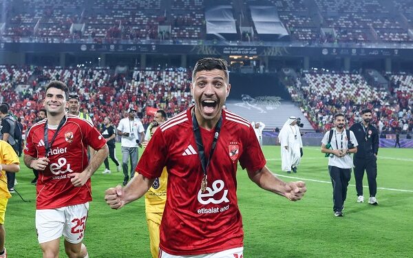 الزوراء العراقي يضم محمد شريف من الأهلي على سبيل الإعارة