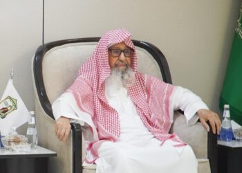 ع / حج / مفتي عام المملكة يستقبل وزير الحج والعمرة في منى 9