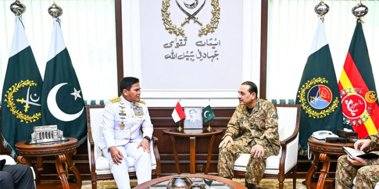 باكستان وإندونيسيا تعززان التعاون الدفاعي