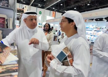 «الأديب الضليل».. أحمد السماري يوقع روايته في معرض أبوظبي للكتاب