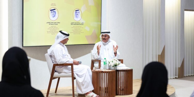 عبد الله بلحيف النعيمي يناقش "عجيج على ضفاف الخليج" في معرض أبوظبي الدولي للكتاب الـ35