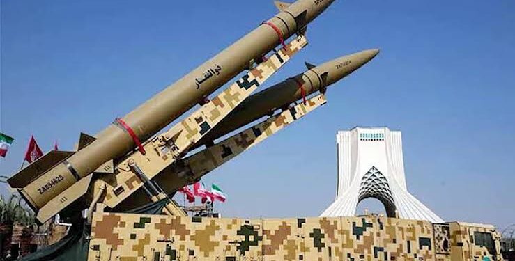الثوري الإيراني يعلن استهداف قاعدة الأزرق في الأردن