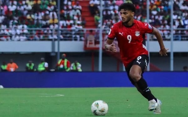 أسامة فيصل ينضم لقائمة مصر بديلًا لمحمد صلاح أمام جنوب السودان