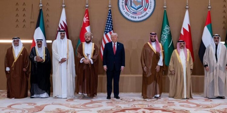 أمن الخليج بعد انكشاف التخلي الأمريكي وهشاشة الأنظمة الحاكمة