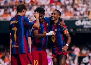 تشكيل برشلونة أمام فينورد.. ظهور يامال أساسيًا وعبد الكريم على الدكة