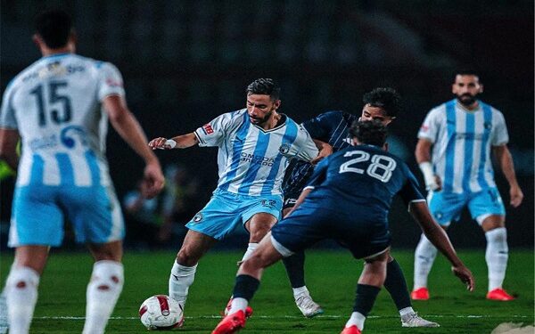 بيراميدز يشكو حكم مباراة الشرقية إنبي ويطالب بحكام النخبة
