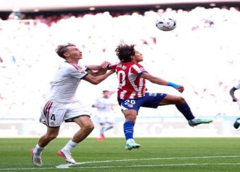 إيقاف دين هويسن مباراة واحدة وتحذير رسمي لـ ريال مدريد