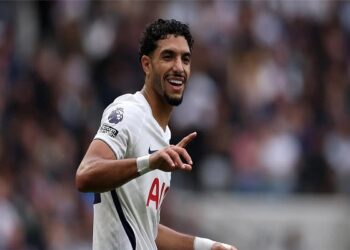 مرموش يسعى لتجاوز عمرو زكي في سجل المصريين بالبريميرليج أمام إيفرتون