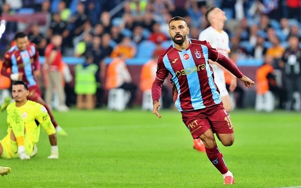 الصحافة التركية والإسبانية تتغنى بمحمد صلاح بعد هاتريك تاريخي أمام جالاتا سراي