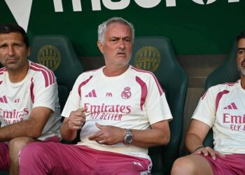 مورينيو: عدت لإعادة بناء ريال مدريد.. ولا مكان للغرور فوق الموهبة