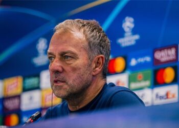 هانسي فليك: نملك الإمكانيات للفوز بدوري الأبطال.. ولامين يامال قائد استثنائي