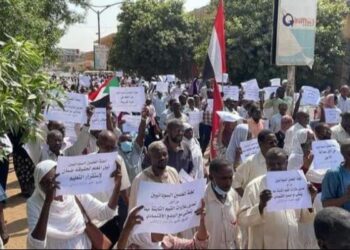 إضراب معلمي السودان يهدد العام الدراسي ويضع الحكومة أمام اختبار الأجور